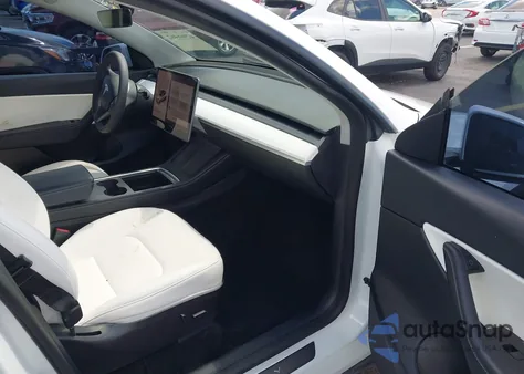 2021 Tesla Model Y Long Range Dual Motor All-Wheel Drive from USA, damaged, VIN 5YJYGAEE2MF225133